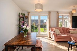 Lounge/Diner- click for photo gallery